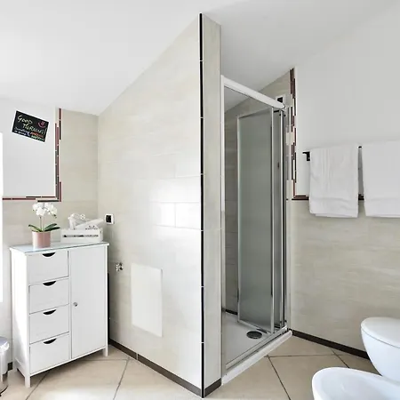 Al Vicoletto - Genuine Hospitality & Private Parking فندق مبيت وإفطار 2*