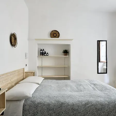 Al Vicoletto - Genuine Hospitality & Private Parking Bed & Breakfast