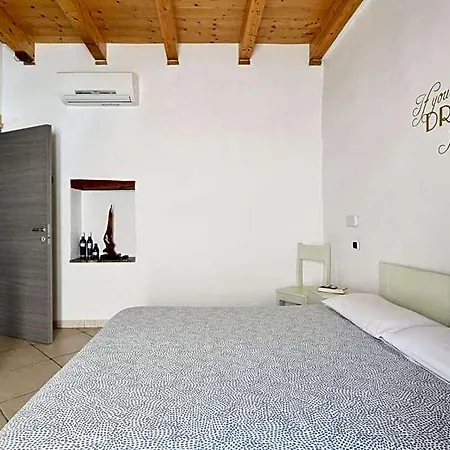 Al Vicoletto - Genuine Hospitality & Private Parking לינה וארוחת בוקר 2*