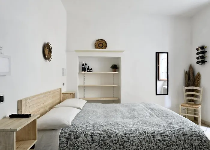 Al Vicoletto - Genuine Hospitality & Private Parking B&B