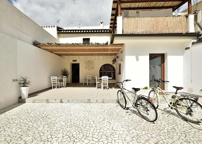Al Vicoletto - Genuine Hospitality & Private Parking 2* 토르톨리